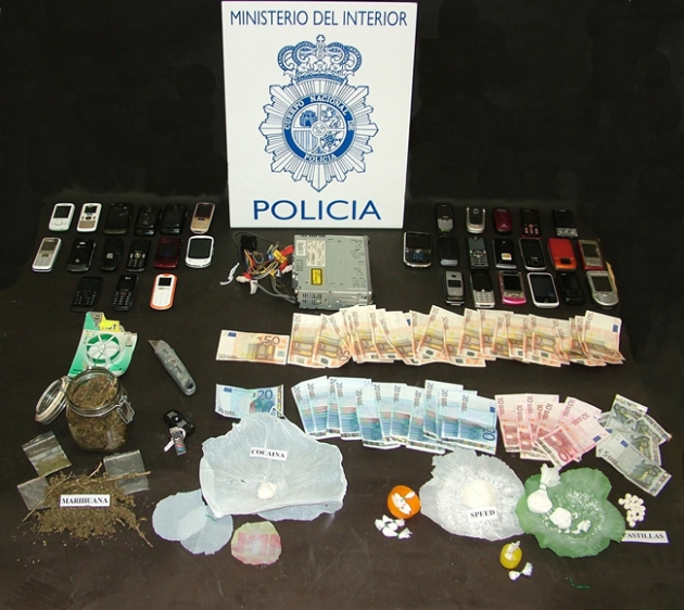 Droga y dinero incautado