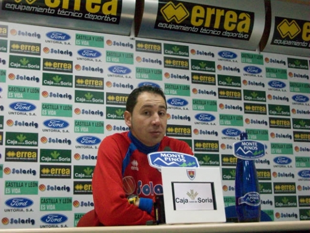 Machín en rueda de prensa