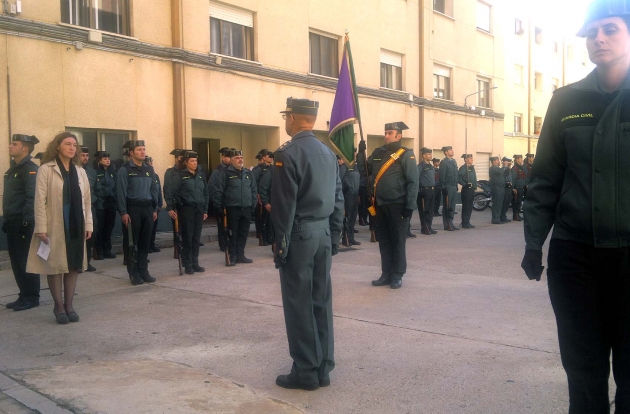 La subdelegada (izda.) en el ensayo
