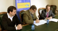 Firma del acuerdo entre FOES y Vibo Viajes