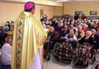 El obispo Melgar en un acto religioso en una residencia para mayores en Soria