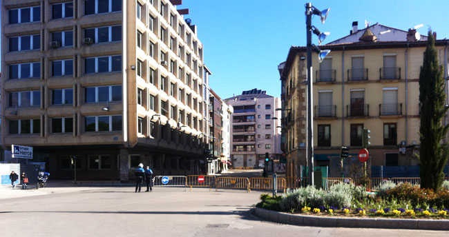 La calle Ferial se ha cortado