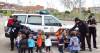 Niños de Camareta con la Policía