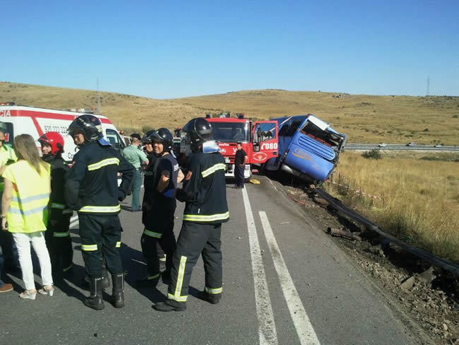 Nueve muertos en un accidente de autob&uacute;s en Tornadizos (&Aacute;vila)