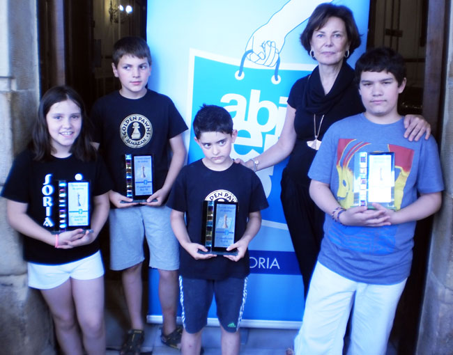 Ganadores del Trofeo, con Pilar Monreal