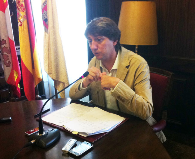 Mínguez presenta el pliego