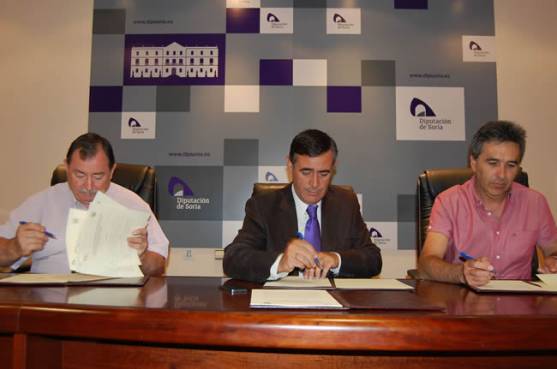 Firma de los convenios