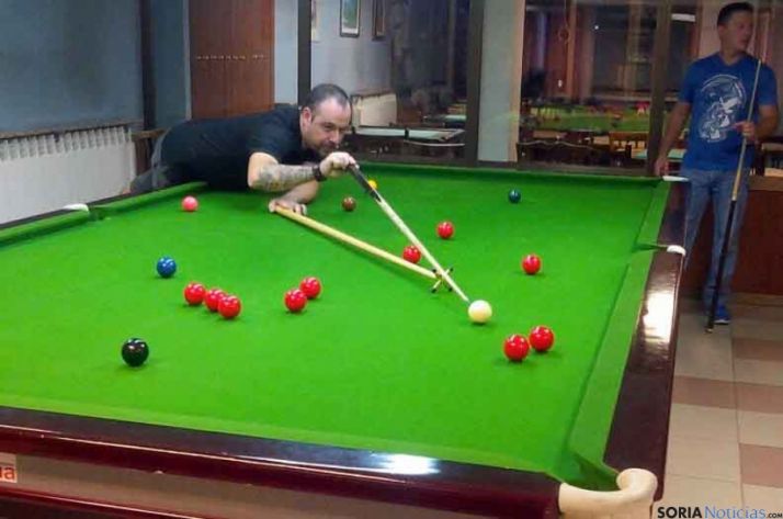 El bicampeón nacional de Billar Snoocker, en el Casino