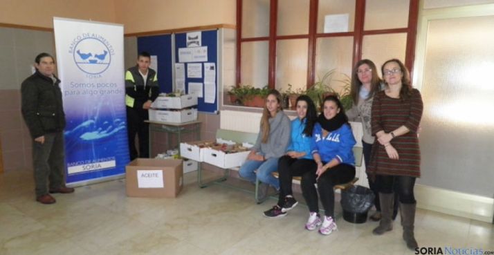Entrega de alimentos del IES Virgen del Espino