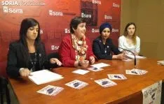Las galardonadas, tras recibir sus premios como embajadoras de la Dieta Mediterránea.