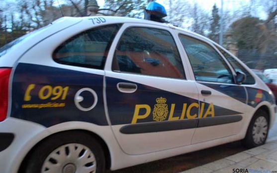 Un vehículo de la Policía Nacional en Soria.