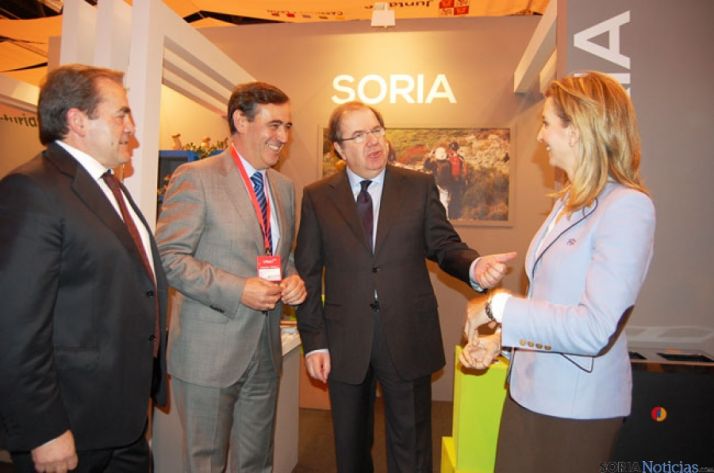 Casado, Pardo y Herrera en el estand de Soria