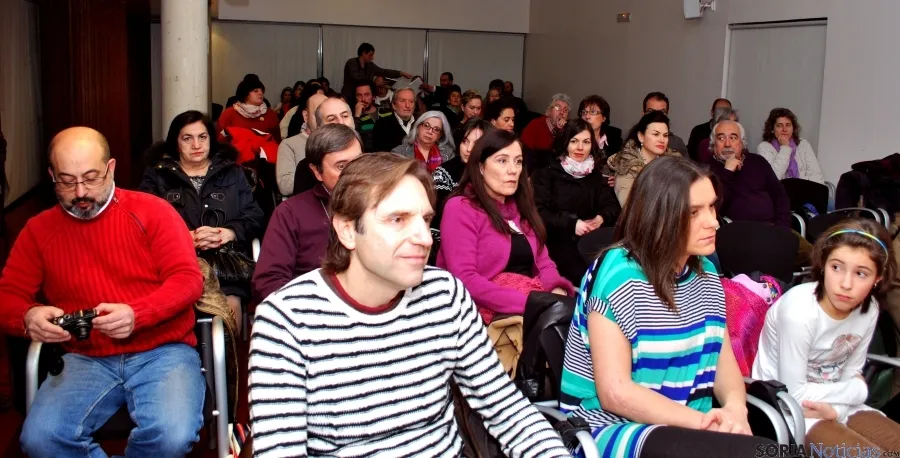 Parte del público asistente a la apertura de la muestra. / SN