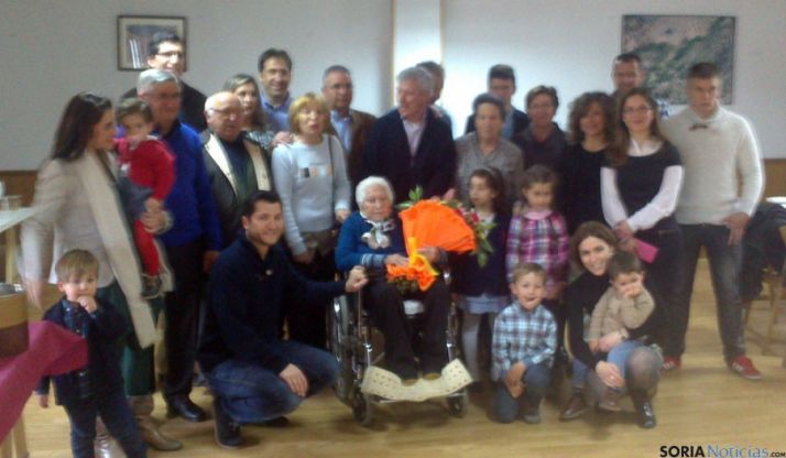 Encarnación, con familiares y amigos.