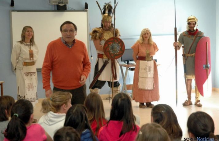 Alfredo Jimeno con miembros de Tierraquemada