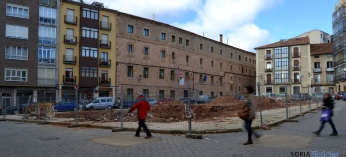 Plaza de Bernardo Robles, donde se edificará el nuevo mercado.