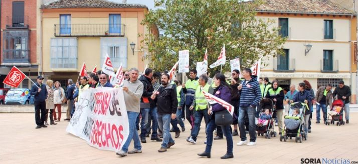 Concentración de empleados de Torraspapel este pasado verano en Almazán.