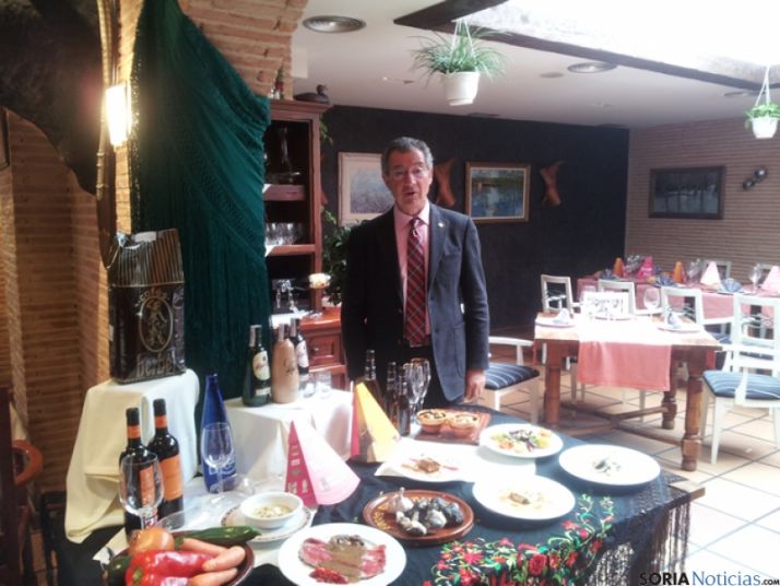 Tomás de Francisco presentando las Jornadas