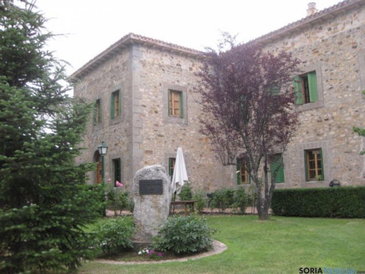 Jardines de la residencia El Royo.