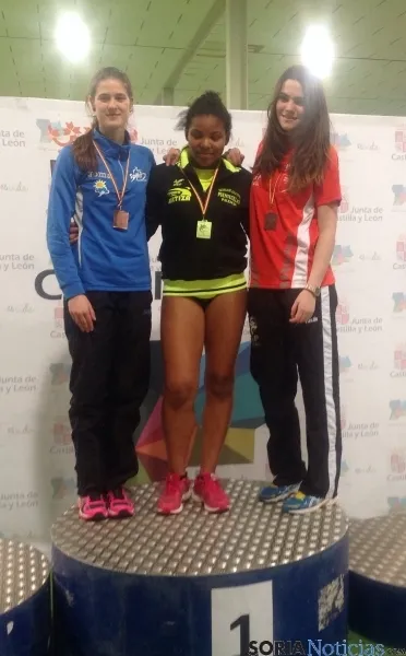 Foto 2 - Bot&iacute;n de medallas en el Campeonato Auton&oacute;mico Juvenil y Junior de atletismo