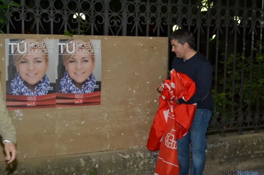 Pegada de carteles 