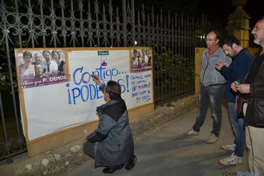 Pegada de carteles 
