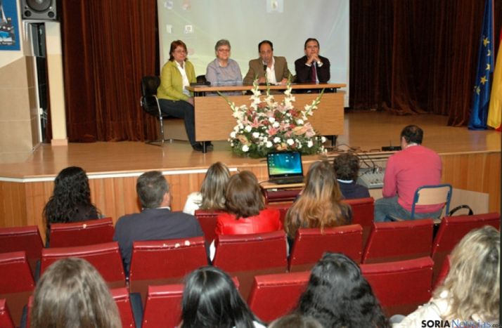 López Represa se dirige a los alumnos