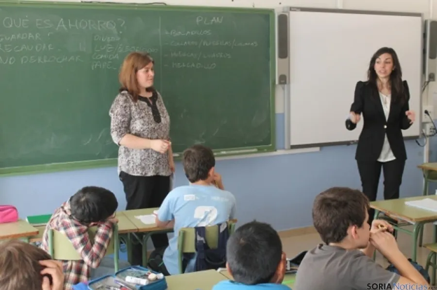 Aulas del CEIP Las Pedrizas durante el programa de educación financiera Valores de futuro