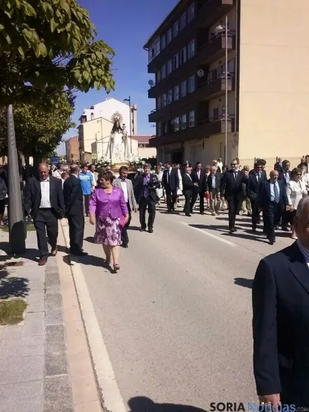 Distintos momentos de la romería hacia Olmacedo. 