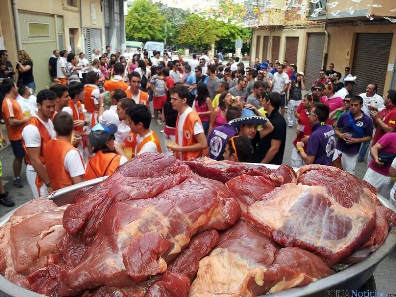 Diversos momentos de las pujas