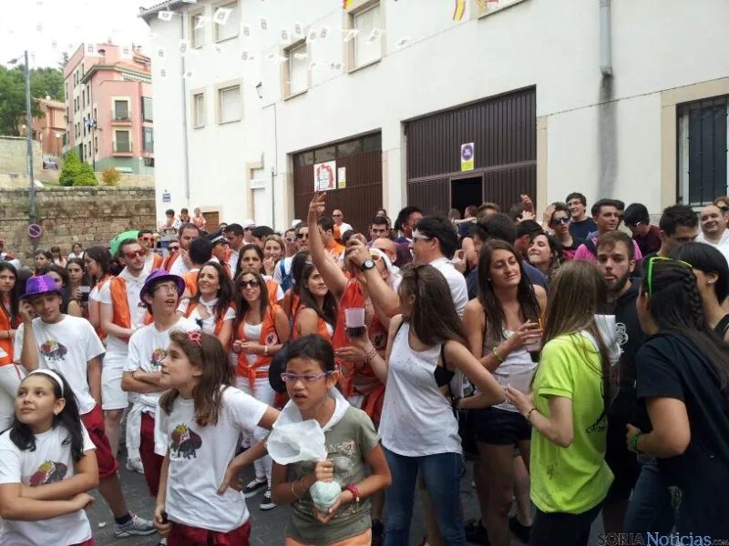 Diversos momentos de las pujas