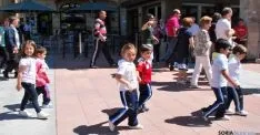 Los pequeños de Escolapias celebran el Domingo de Calderas.