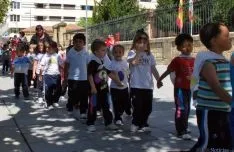Los pequeños de Escolapias celebran el Domingo de Calderas.