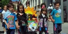 Los pequeños de Escolapias celebran el Domingo de Calderas.