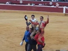 Fandiño y Talavante salen a hombros