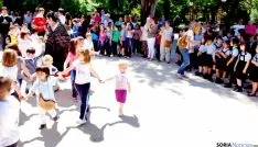 Los pequeños de Escolapias celebran el Domingo de Calderas.