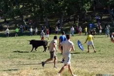 Foto 9 - Alg&uacute;n susto serio por los novillos y miles de personas disfrutando en La Compra