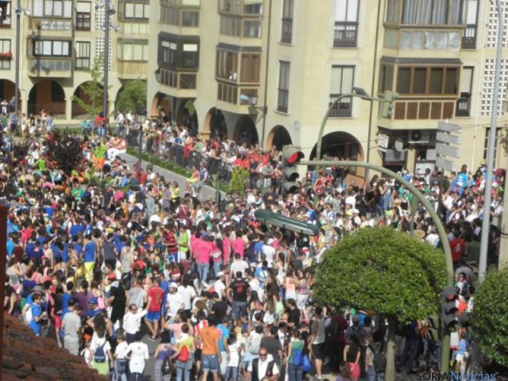 Concentración de sanjuaneros en las cercanías de la Concatedral