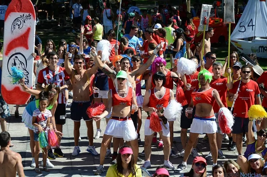 Imágenes de otras ediciones de las Fiestas de la Juventud en Almazán. / Parchís
