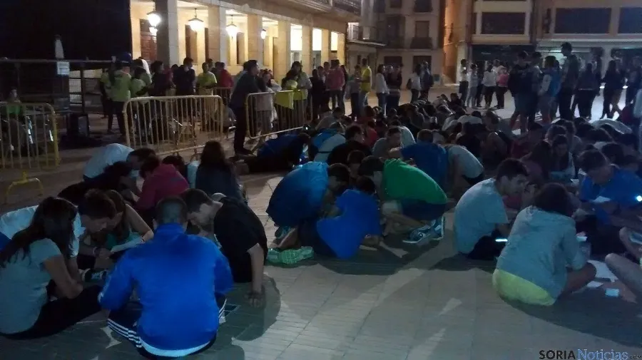 La prueba se inició en la plaza Mayor. / SN