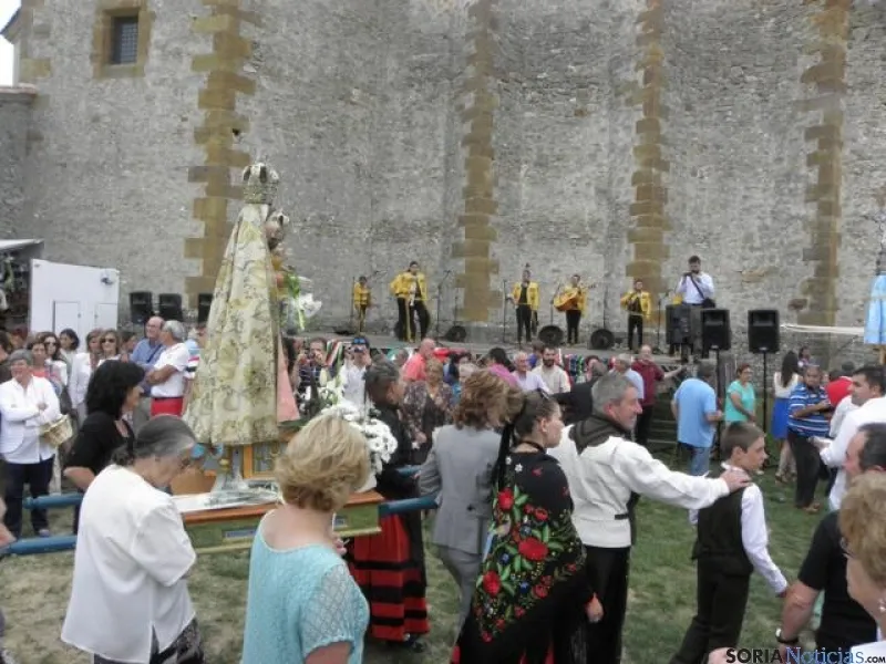 Foto 8 - Posada apoya el bicentenario con su presencia en la romer&iacute;a de La Blanca en Cabrejas