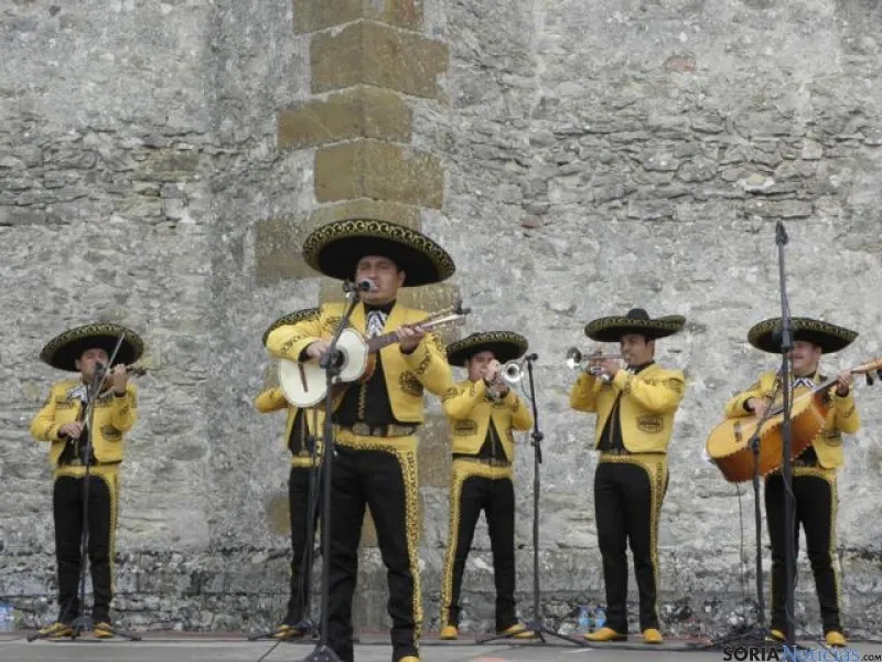 Foto 2 - Posada apoya el bicentenario con su presencia en la romer&iacute;a de La Blanca en Cabrejas