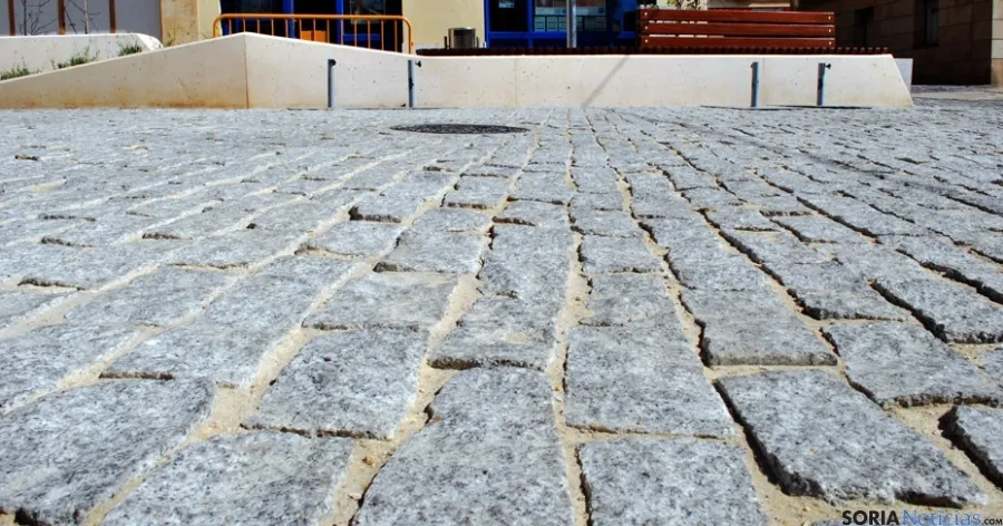 Aspecto del suelo de la plaza del Vergel. / SN