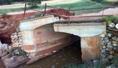 Un puente destrozado en Barahona tras las recientes tormentas. / ASAJA