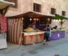 Mercado en el Enclave