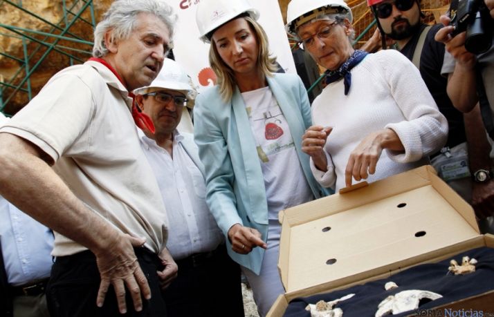 Arsuaga (izda.) y Gacía en Atapuerca. / Jta.