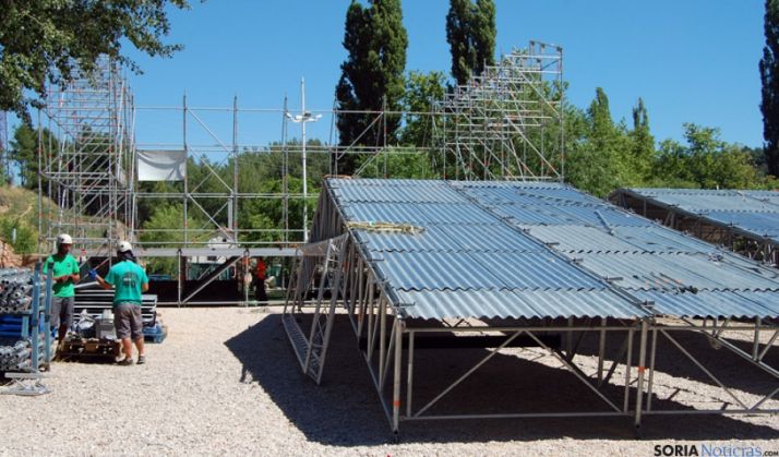 Preparativos hoy de Enclave Agua, en la ribera del Duero capitalino. / Ayto.