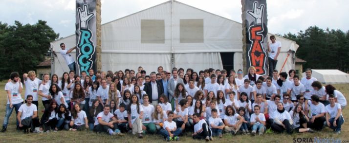 Imagen de familia de los jóvenes en Sotolengo.