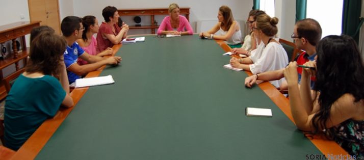 Reunión con los becados