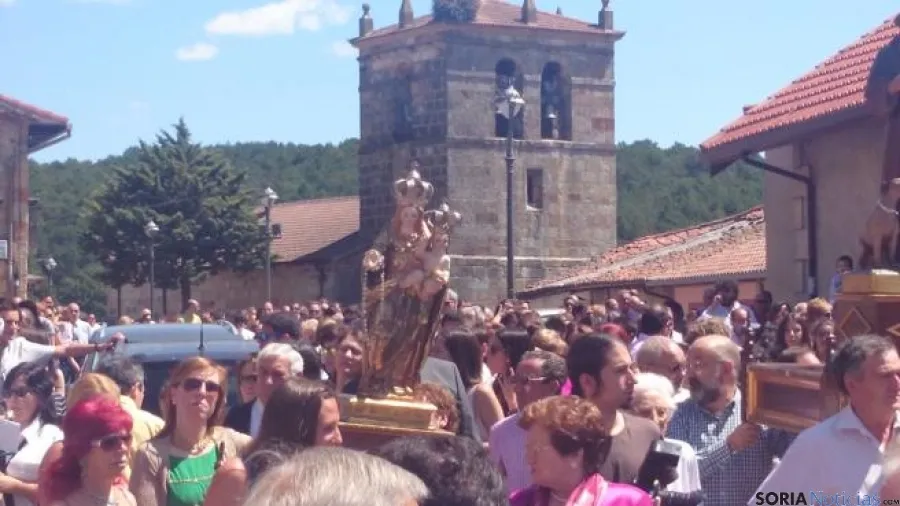 Recorrido de la procesión por las calles de Navaleno